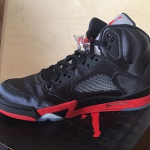 Brand new Jordan “satin bred” size 10 air retro 5
